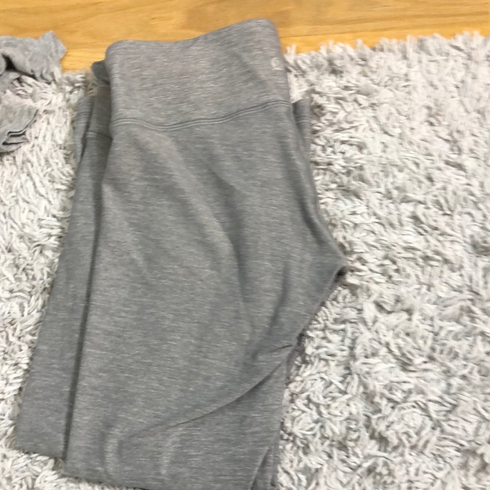 LuluLemon gray leggings